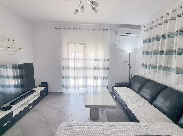 Wohnung 2 Schlafzimmer 80 m² Kavac, Montenegro