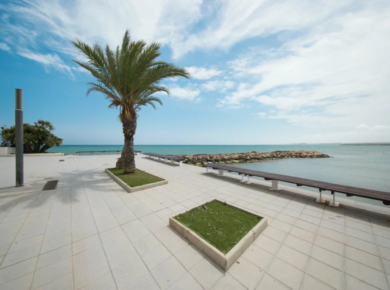 2 bedroom penthouse 62 m² Torrevieja, Spain