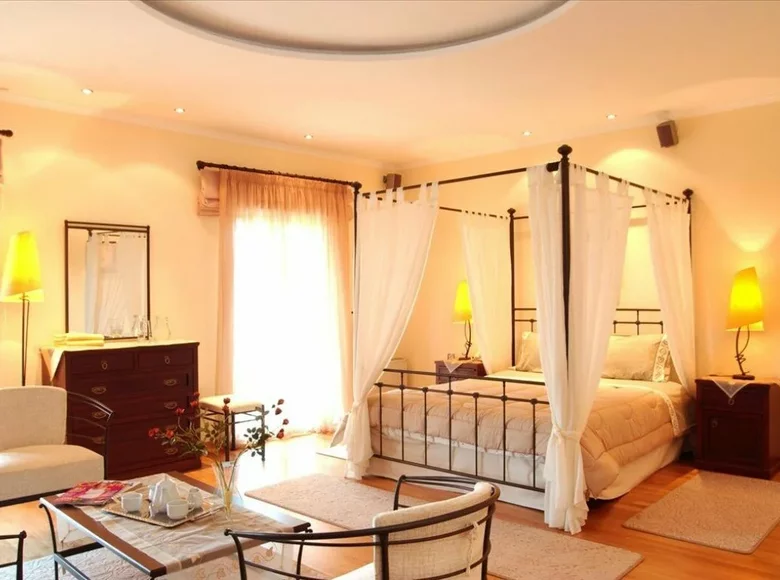 5 bedroom house 670 m² Grizata, Greece