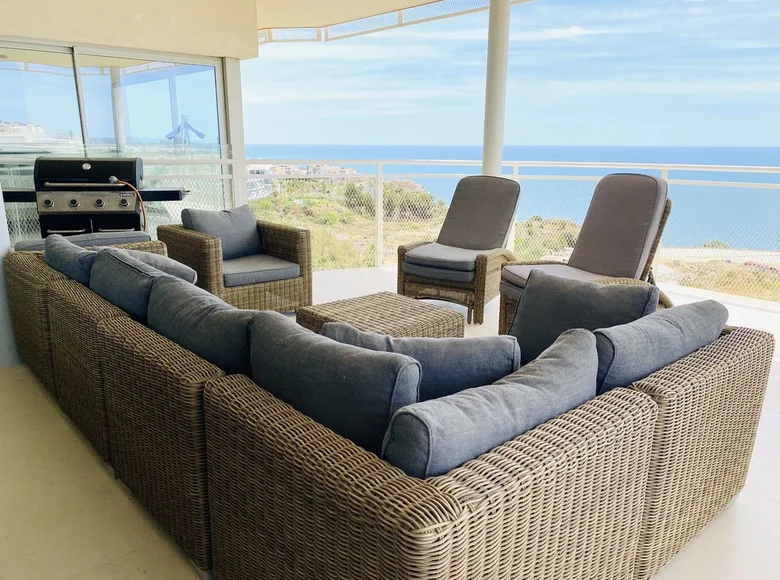 Mieszkanie 3 pokoi 112 m² Fuengirola, Hiszpania