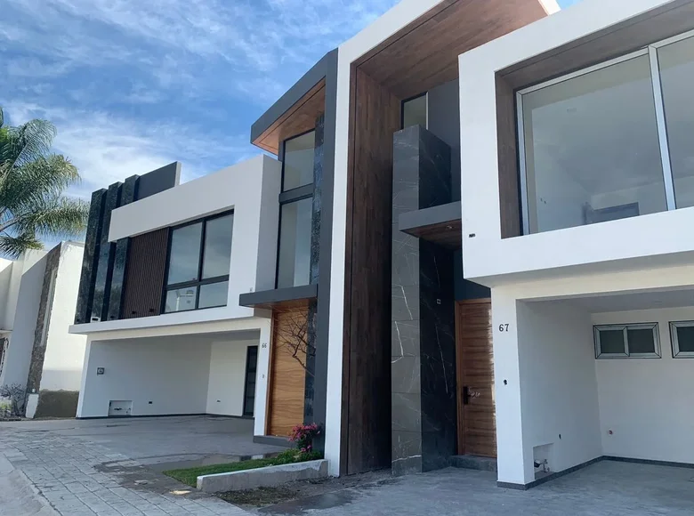 Haus 3 Schlafzimmer 320 m² San Andres Cholula, Mexiko