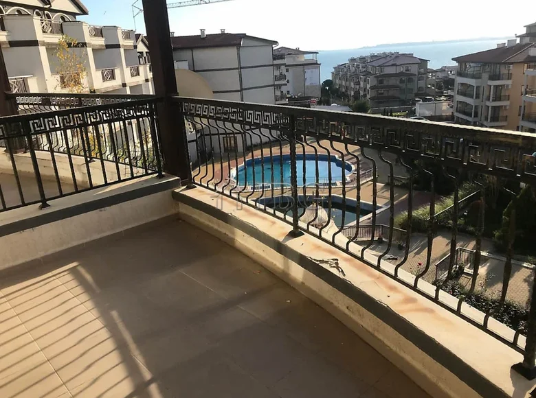 2 bedroom apartment 74 m² Sveti Vlas, Bulgaria