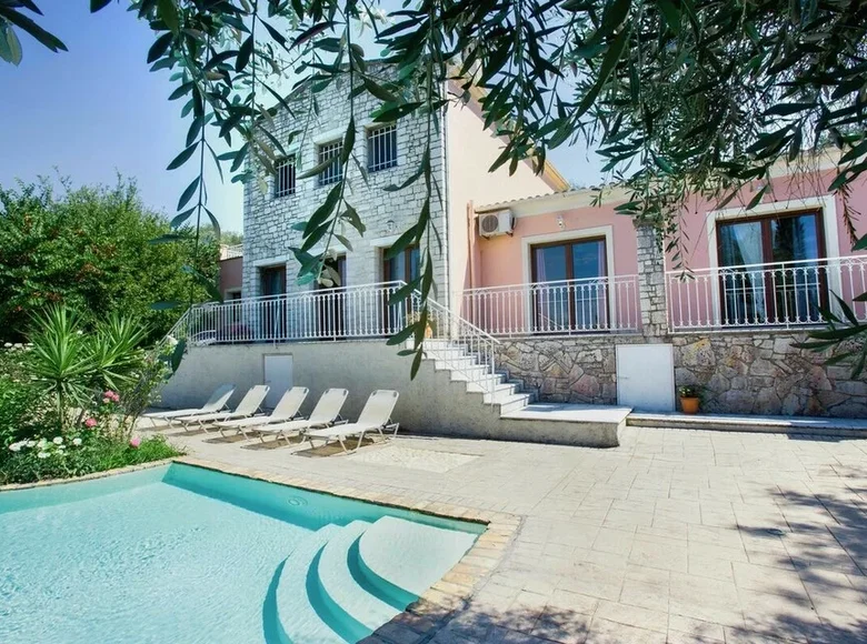 4 bedroom Villa 240 m² Kalami, Greece