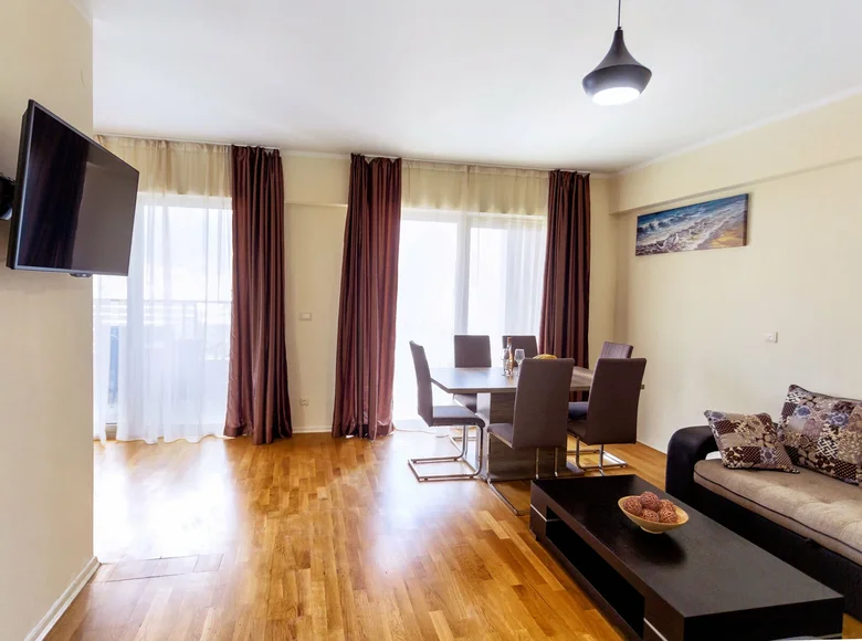 2 bedroom apartment 81 m² Budva, Montenegro