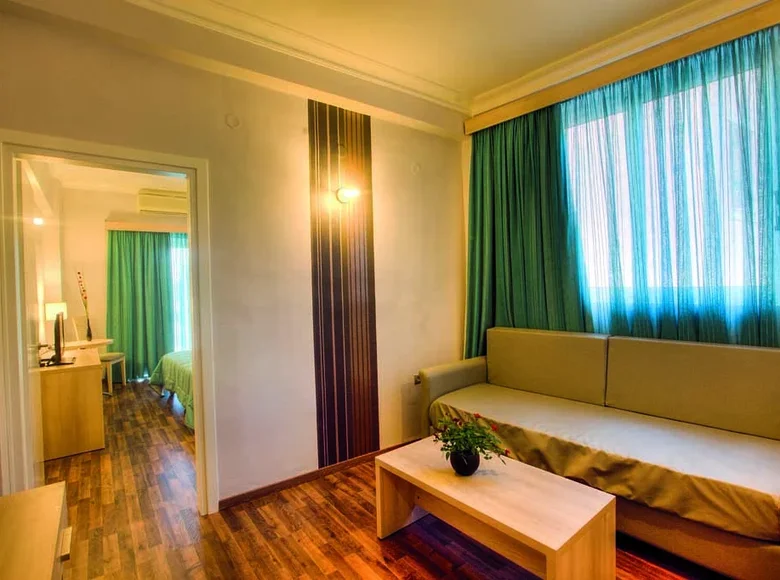 Hotel 3 863 m² Analipsi, Griechenland