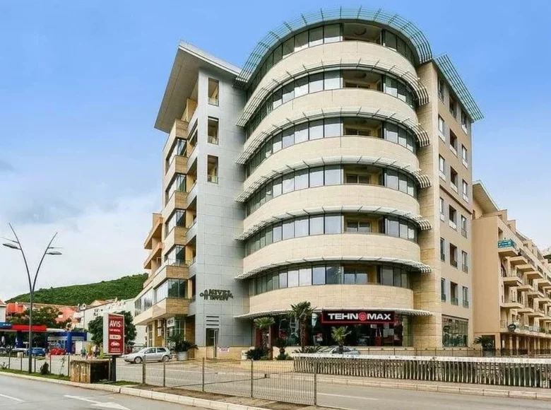 Mieszkanie 3 pokoi 104 m² Budva, Czarnogóra