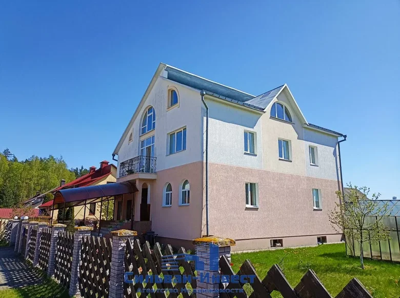 House 371 m² Kalodishchy, Belarus