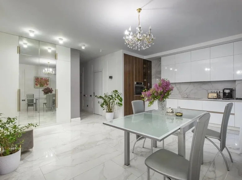 Квартира 2 комнаты 73 м² Минск, Беларусь