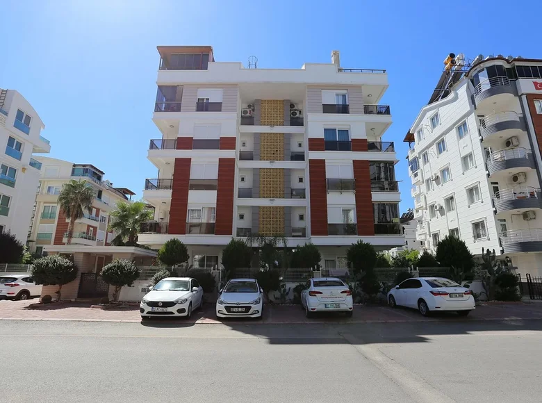 2 bedroom apartment 90 m² Konyaalti, Turkey