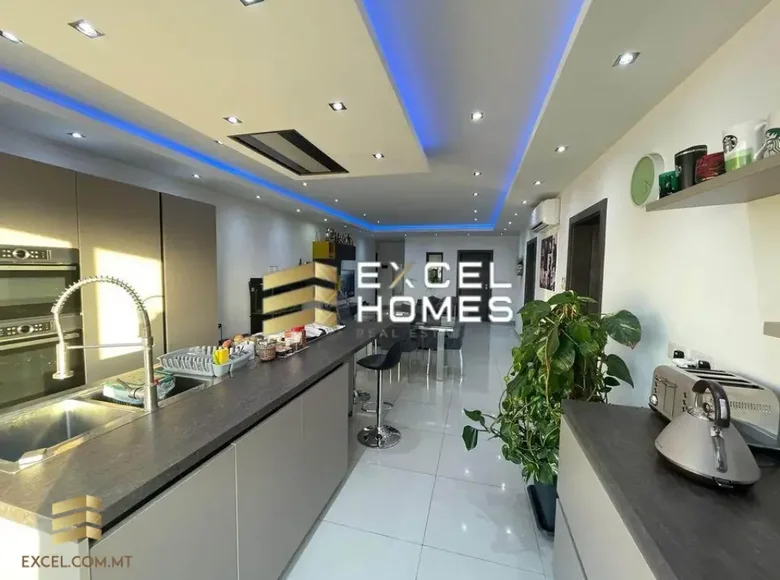 3 bedroom apartment  Luqa, Malta
