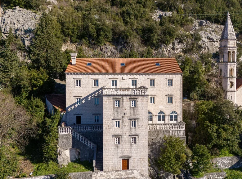 Haus 565 m² Perast, Montenegro