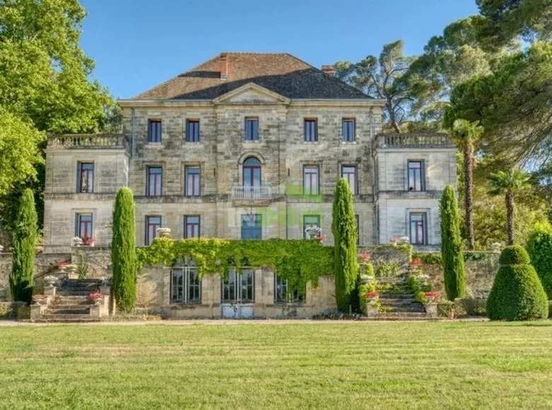 Castillo 1 500 m² Francia, Francia