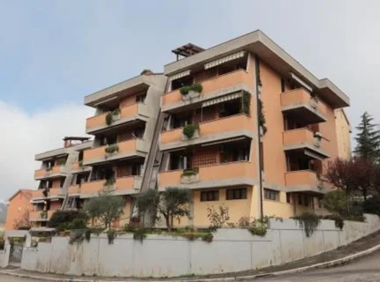 Apartamento 9 habitaciones 150 m² Macerata, Italia