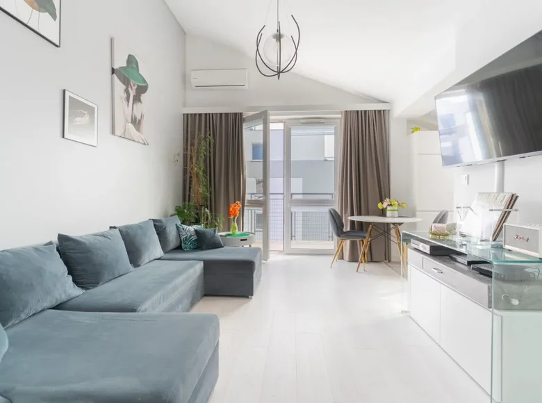 Mieszkanie 4 pokoi 61 m² Warszawa, Polska