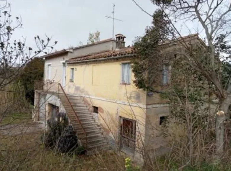 9 room house 250 m² Morrovalle, Italy