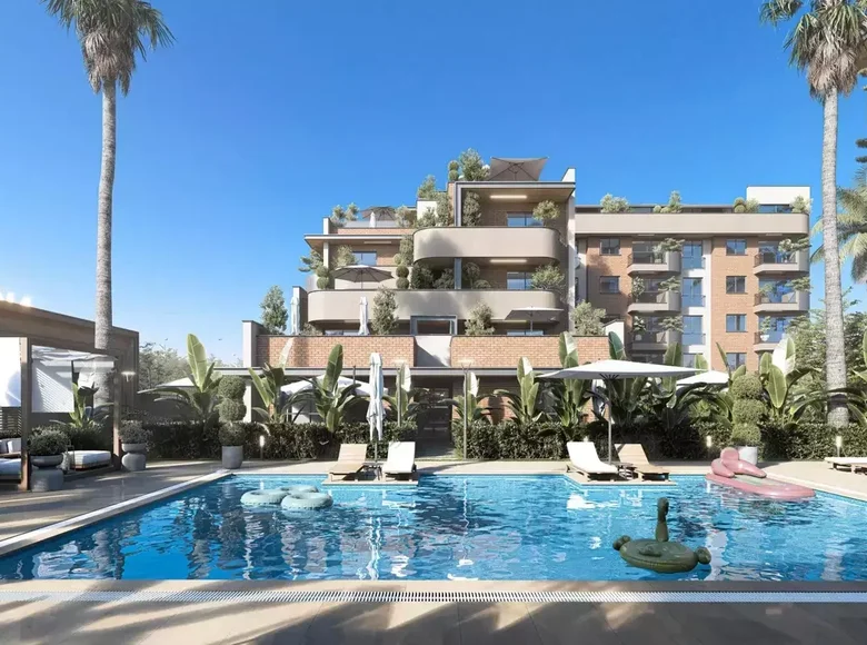 2 bedroom apartment 75 m² Yesilkoey, Turkey