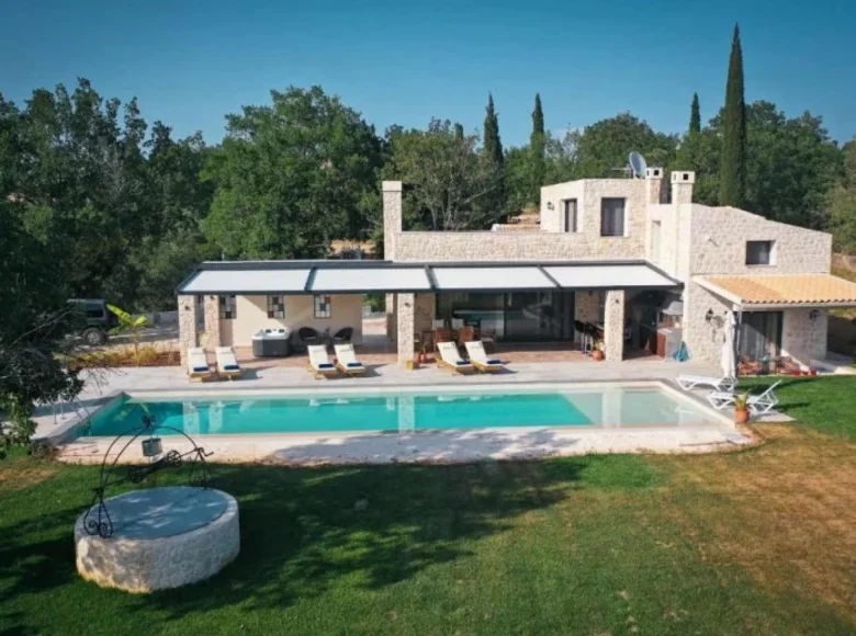 3 bedroom villa 200 m² Souleika, Greece