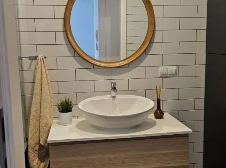 2 room apartment 42 m² in Warsaw, Poland