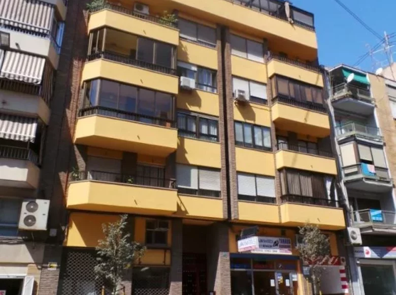 Commercial property  in Alicante, Spain