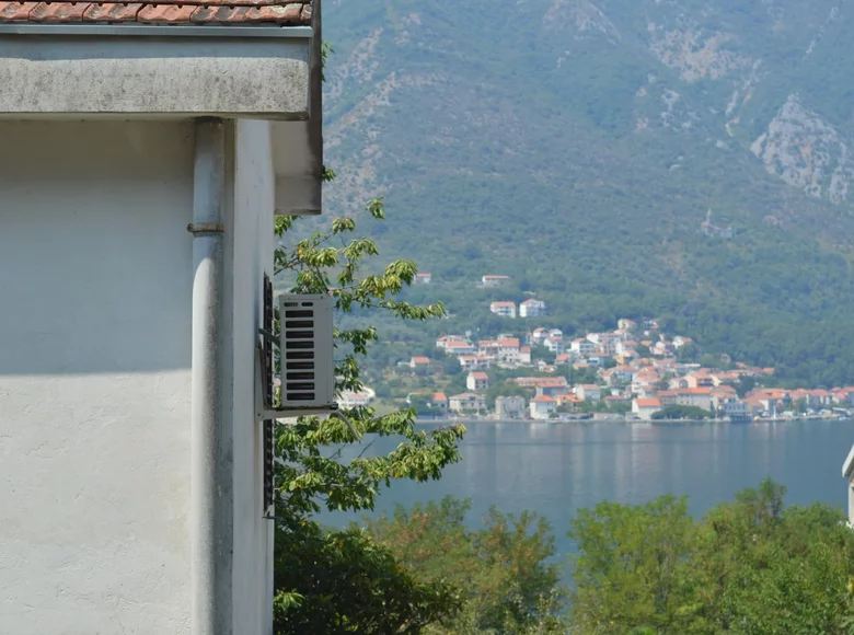 Apartamento 2 habitaciones 164 m² Dobrota, Montenegro