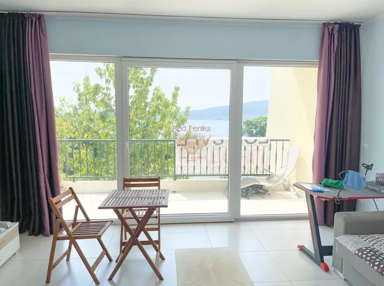 Apartamento 3 habitaciones 95 m² Bijela, Montenegro
