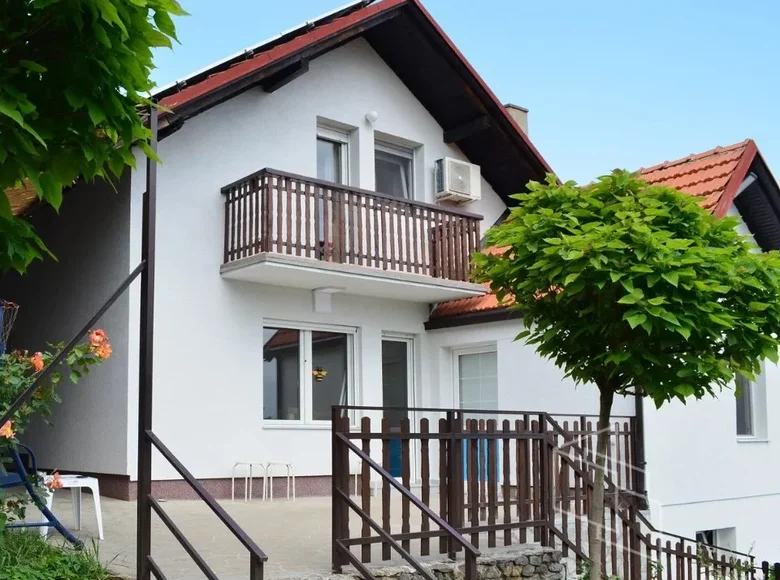 Haus 5 Zimmer 200 m² Belgrad, Serbien