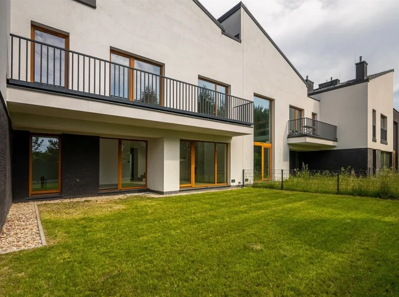 Haus 6 Zimmer 242 m² Warschau, Polen