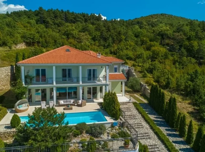 villa de 5 chambres 550 m² Crikvenica, Croatie