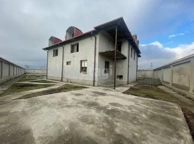 Kottej 4 xonalar 84 m² Jomboyda