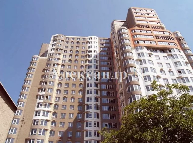 Mieszkanie 2 pokoi 107 m² Odessa, Ukraina