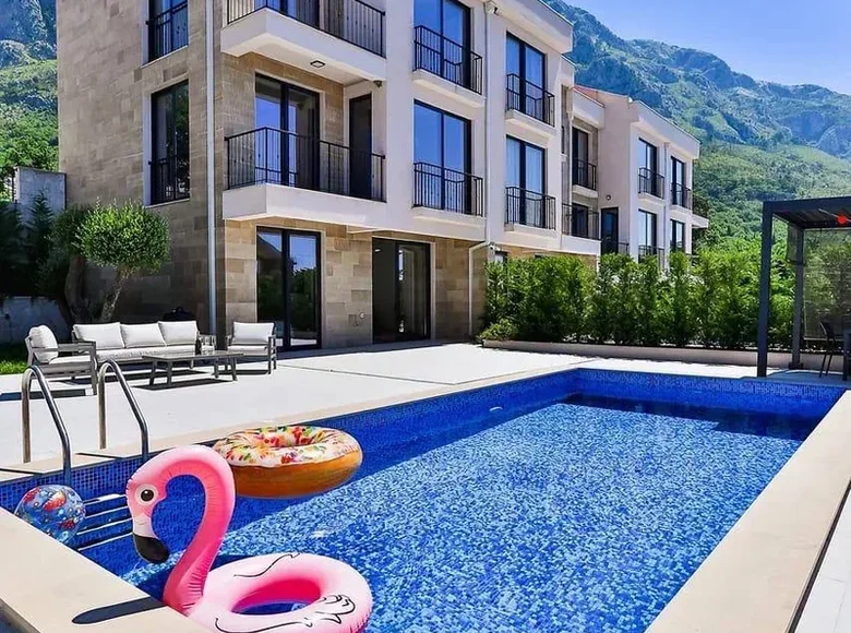 Dom 4 pokoi 223 m² Rijeka Rezevici, Czarnogóra