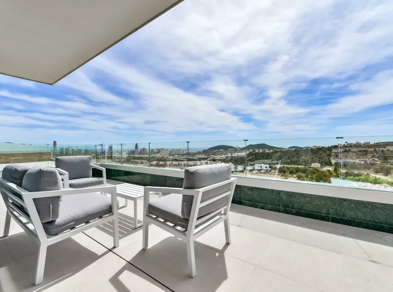 2 bedroom penthouse 150 m² Finestrat, Spain