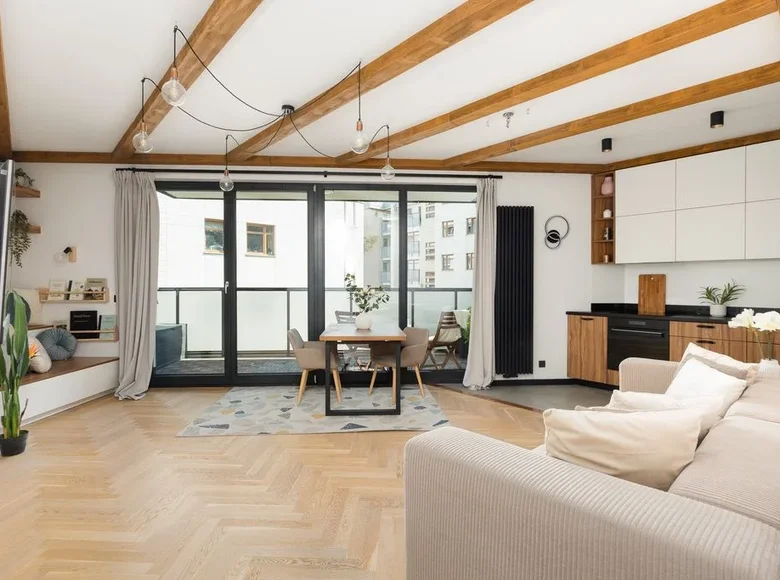 Commercial property 79 m² in Warsaw, Poland