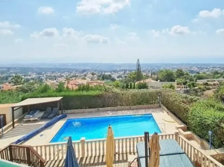 4 bedroom house 286 m² Tala, Cyprus