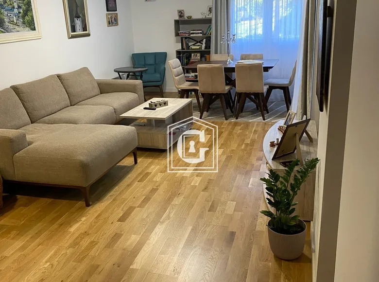 Apartamento 2 habitaciones 64 m² Tivat, Montenegro