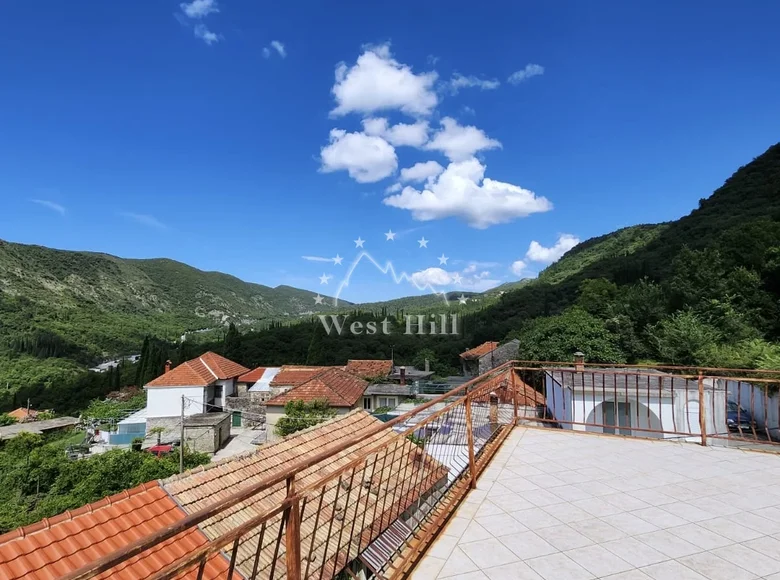 Casa 2 habitaciones 108 m² Herceg Novi, Montenegro