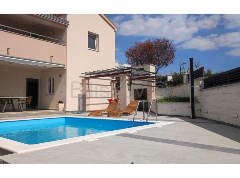 Dom 5 pokojów 145 m² Opcina Jasenice, Chorwacja