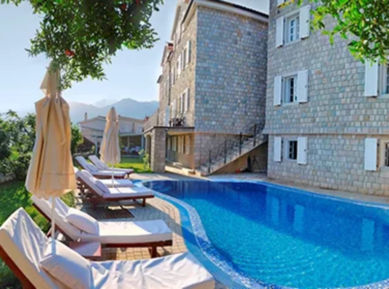 Villa 11 rooms 960 m² Kotor, Montenegro