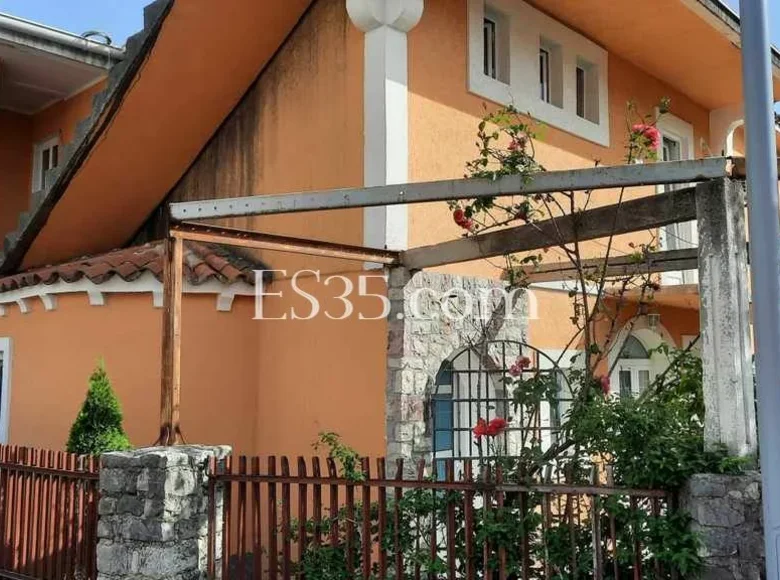 House 320 m² Budva, Montenegro