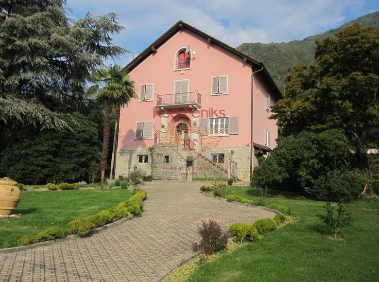 5-Zimmer-Villa 350 m² Mezzegra, Italien