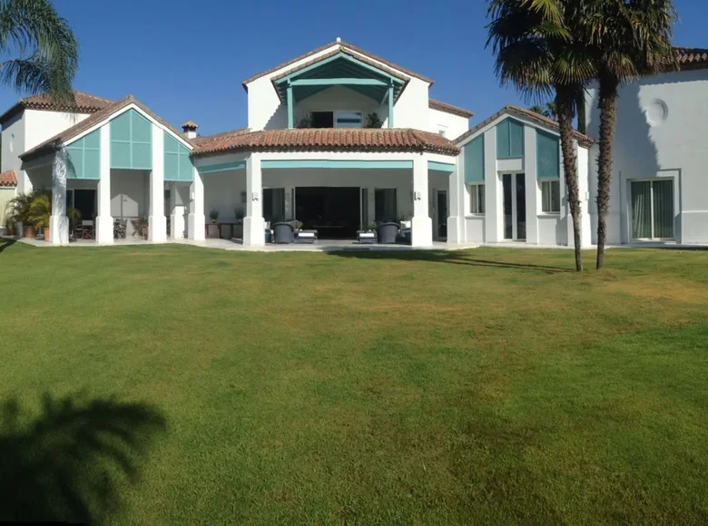 7 bedroom house 1 000 m² San Pedro Alcantara, Spain