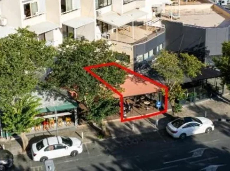 Shop 79 m² in Limassol, Cyprus