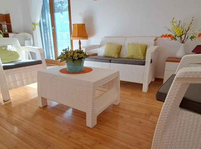 Wohnungen auf mehreren Ebenen 4 zimmer 97 m² Risan, Montenegro