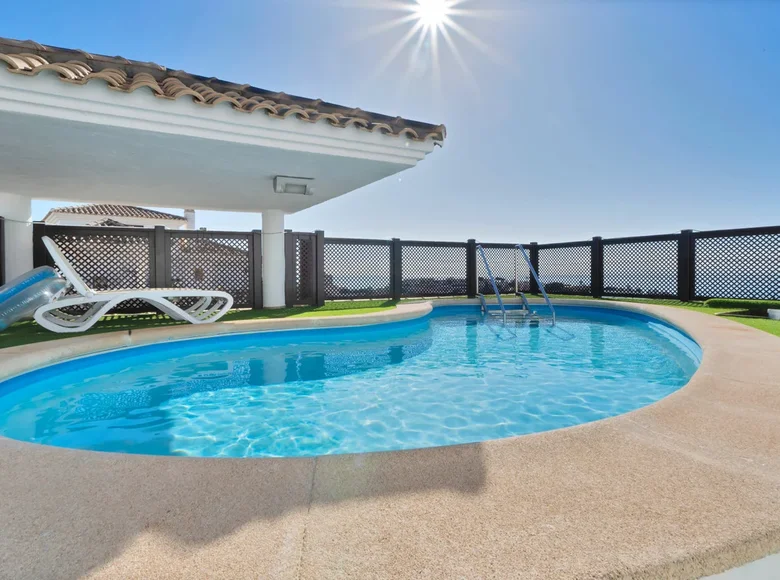 4 bedroom apartment 277 m² Benalmadena, Spain