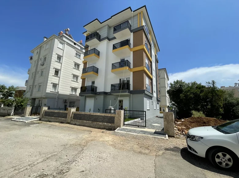 2 bedroom apartment 65 m² Muratpasa, Turkey