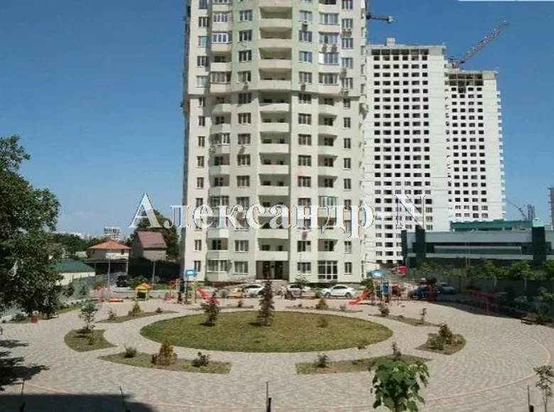Mieszkanie 2 pokoi 87 m² Odessa, Ukraina