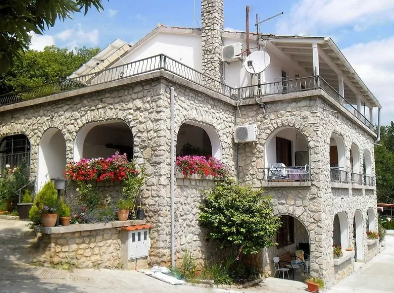 Hotel 300 m² in Lovran, Croatia