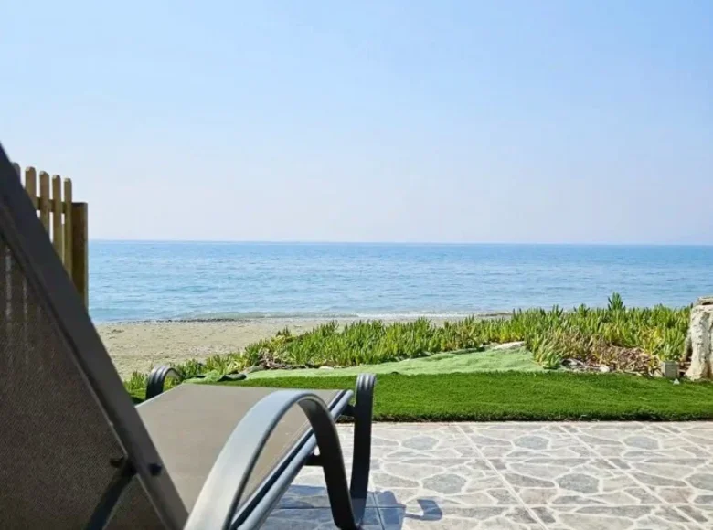 2 bedroom house 78 m² Dromolaxia - Meneou Municipality, Cyprus