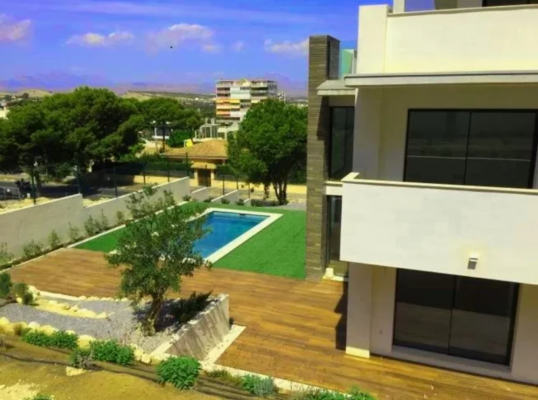 5 bedroom villa 482 m² Alicante, Spain