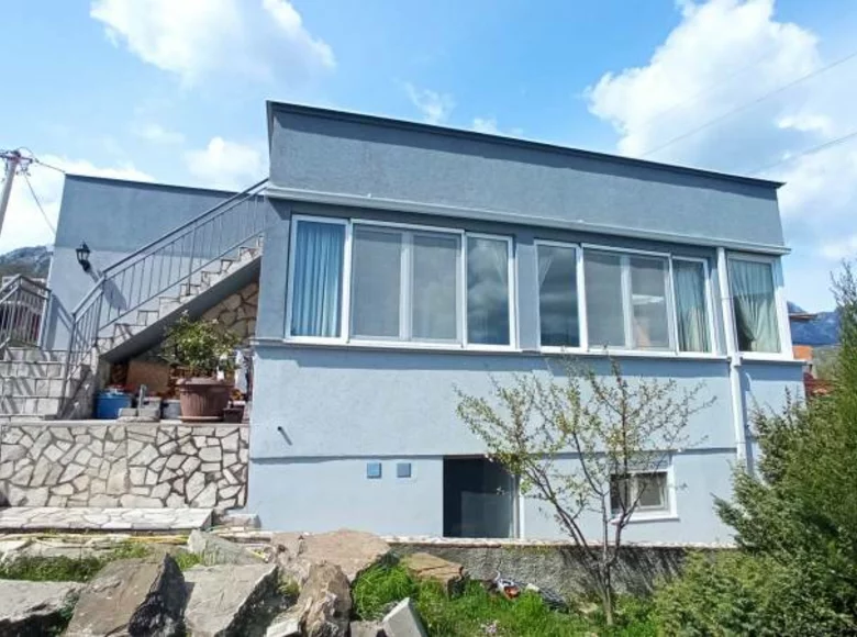 Dom 2 pokoi 102 m² Czarnogóra, Czarnogóra